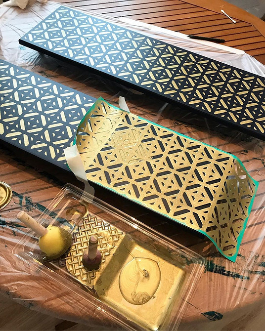 Редізайн комода Хемнэс: додавання дерев'яних ніжок для створення вінтажного стилю.