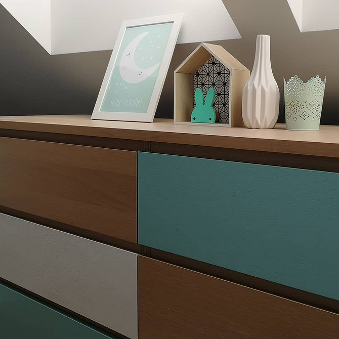 Оновлений комод Мальм після фарбування: стильний елемент інтер'єру.