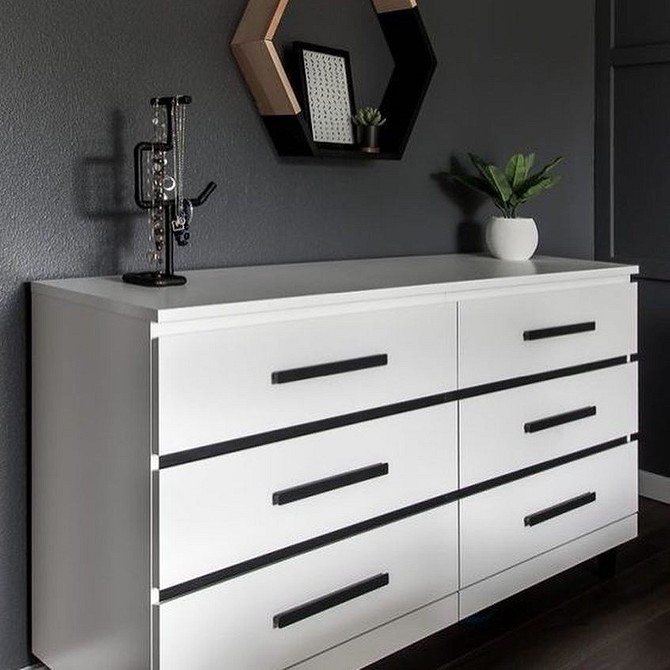 Фарбування комода Мальм: приклад креативного перетворення з використанням трафаретів.