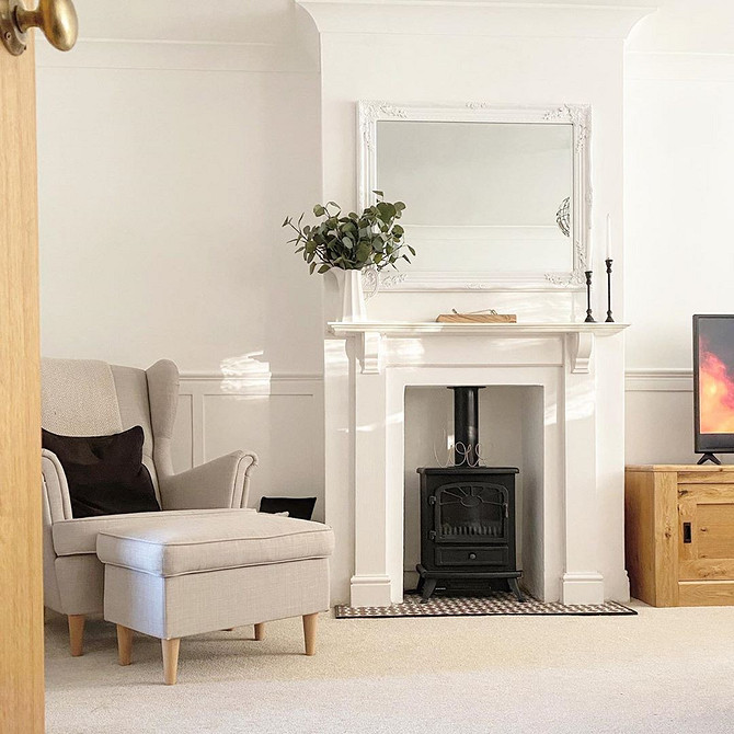 Крісло-гойдалка ІКЕА: релакс та затишок для всієї родини у вітальні