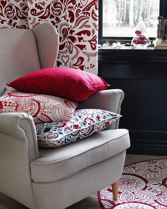 Крісло ІКЕА з високою спинкою: підтримка спини та комфорт під час відпочинку