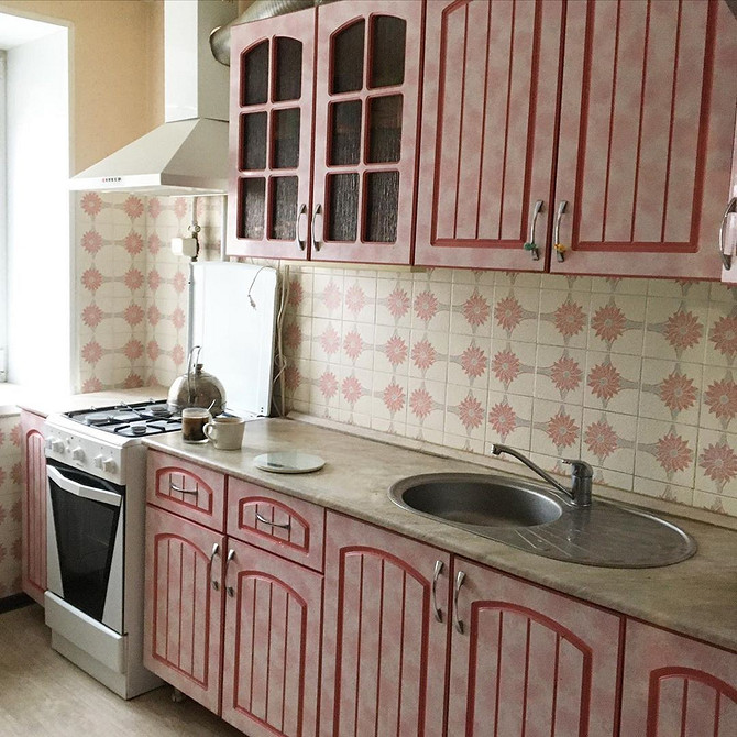 Підготовка кухонних фасадів до фарбування своїми руками: шліфування та очищення поверхонь.