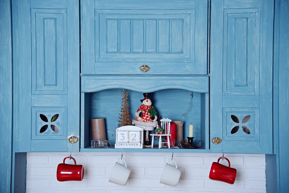 Оновлена кухня після фарбування фасадів: свіжий вигляд та економія коштів своїми руками.