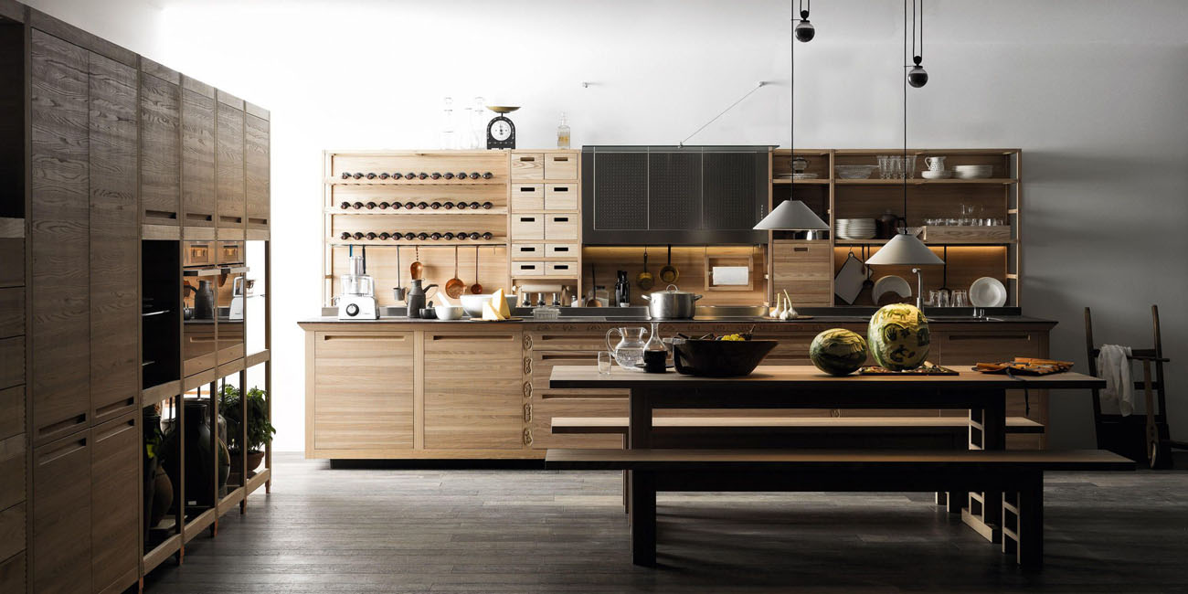 Сучасна кухня без верхніх шаф: інтегрована техніка, лаконічний дизайн та практичність.