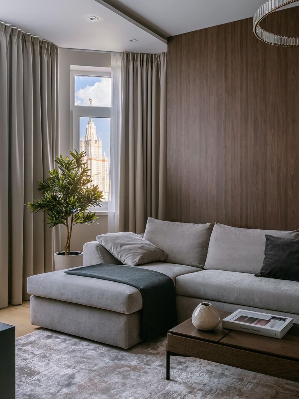 Стильний інтер'єр з акцентами горіхового кольору: декор та аксесуари.