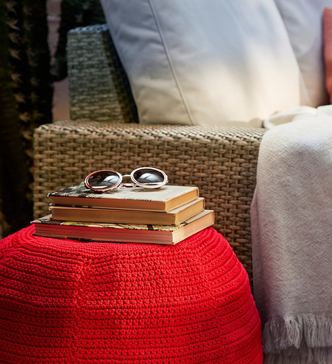 Як додати кольору в інтер'єр: яскраві меблі IKEA для створення унікального дизайну.