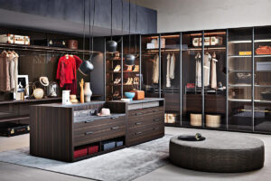 Як створити ідеальне освітлення у гардеробі: практичні поради та ідеї — Підсвітка в шафі