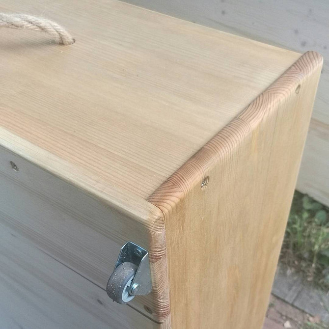 Деталі кріплення висувної шухляди під ліжко, меблі своїми руками, економія простору.