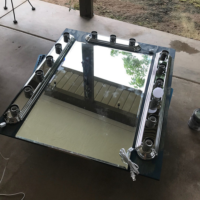 Туалетний столик з підручних матеріалів: інструкція та дизайн своїми руками