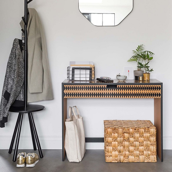 Поради щодо вибору матеріалів для туалетного столика своїми руками, якість та стиль