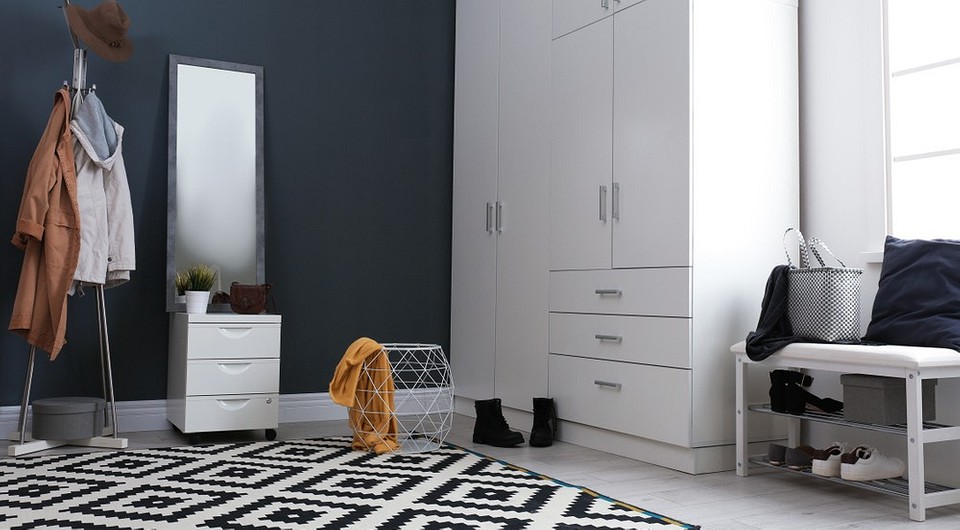 Меблі для передпокою своїми руками: стильний та функціональний дизайн з різними матеріалами