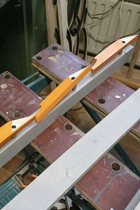 Дизайн настінної вішалки з дерева: стильне рішення для передпокою