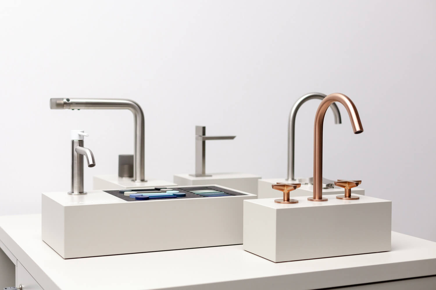 Вдалий вибір змішувача для ванної: враховуємо дизайн та функціональність