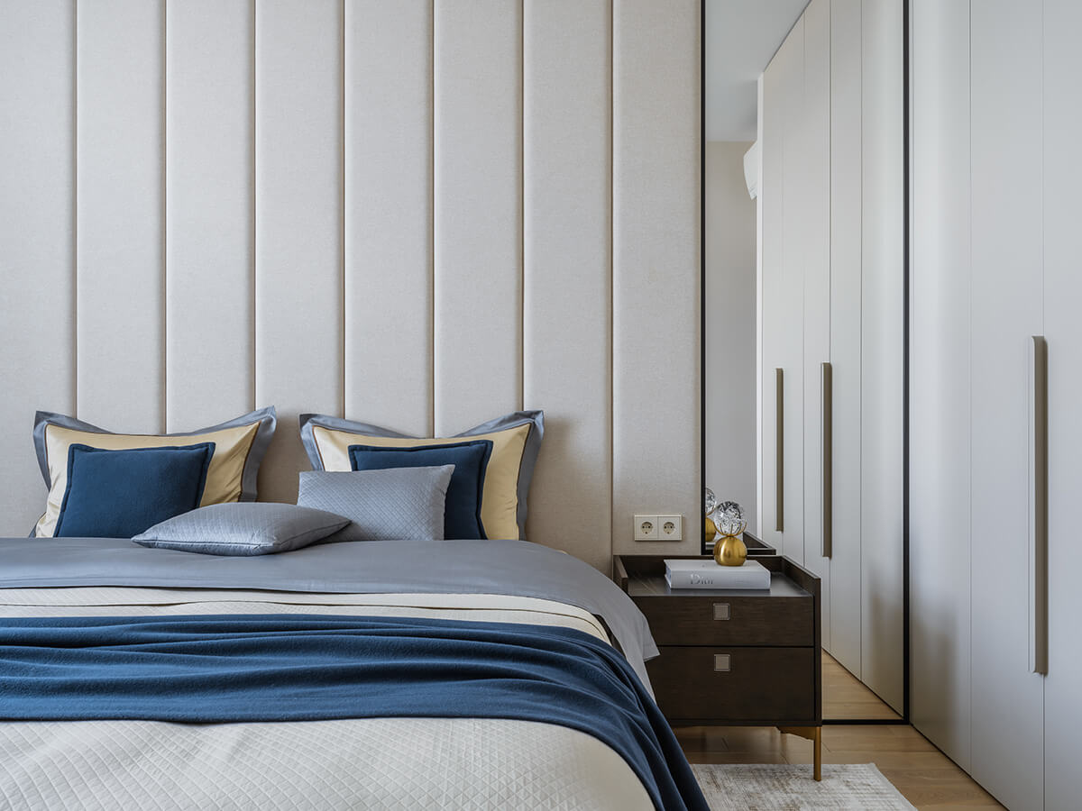 М'які стінові панелі з шкіряною оббивкою в кабінеті для створення розкішної атмосфери.