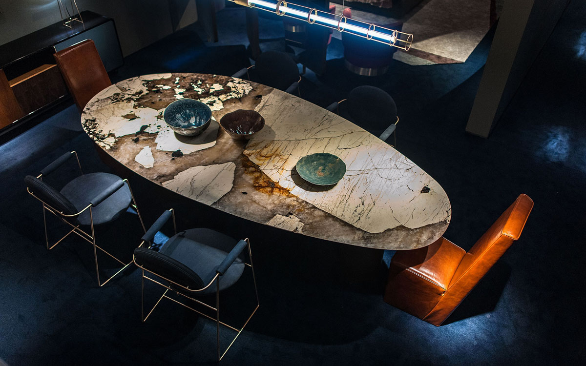 Вибір обіднього столу для кухні: форма, розмір, матеріали та дизайн для вашого дому.