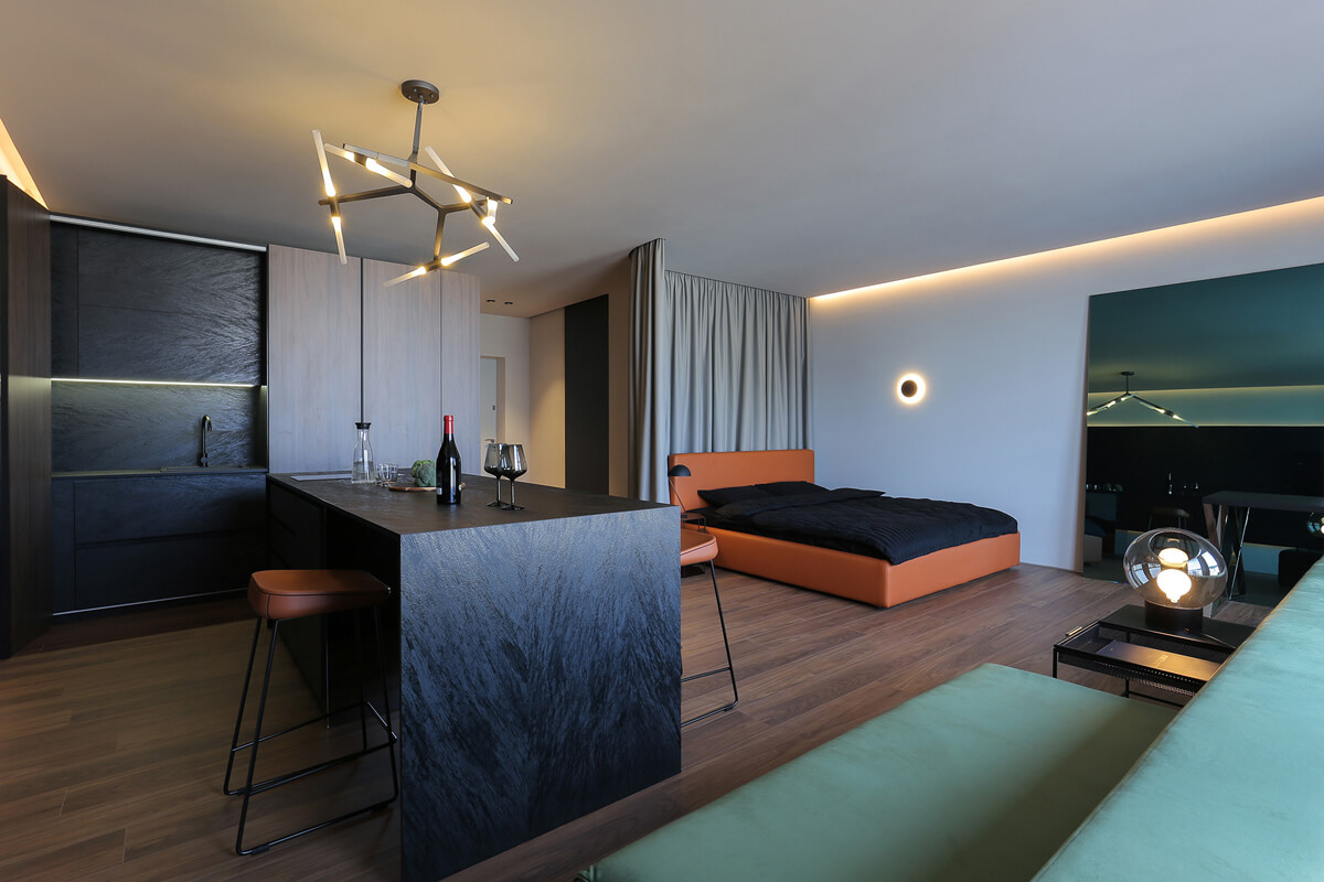 Практичний дизайн квартири для оренди з мінімалістичним декором та антивандальними матеріалами.