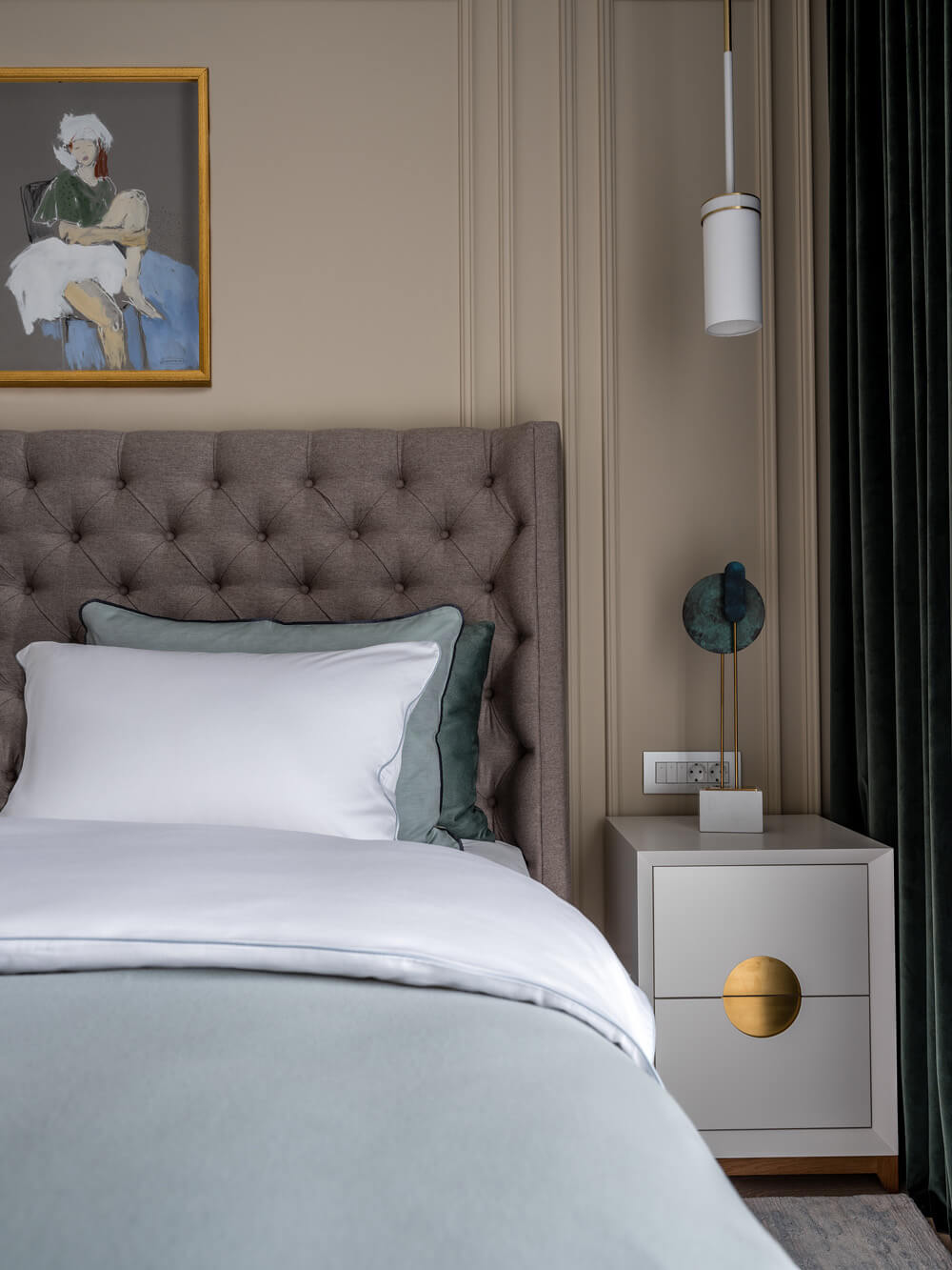 Затишна спальня з м'яким покривалом: створіть атмосферу релаксу та комфорту.