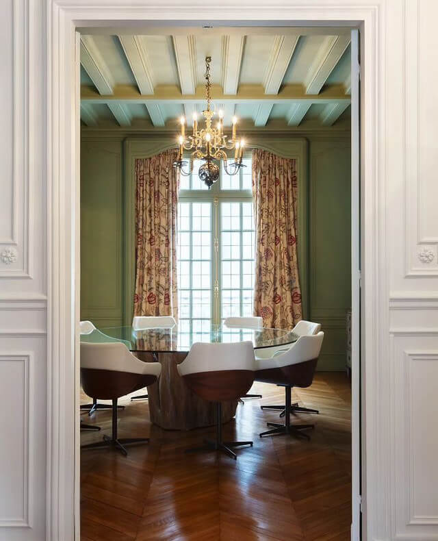 Меблі зеленого кольору: дивани, крісла, шафи в сучасному дизайні.