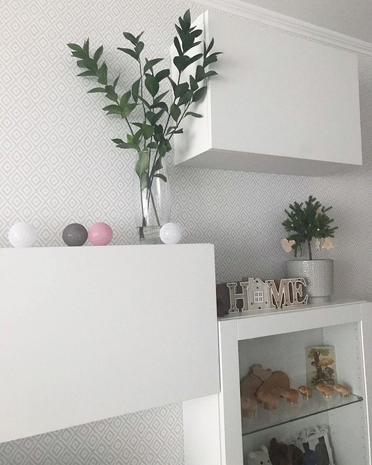 ІКЕА Бесто: рішення для зберігання і водночас стильний елемент декору у вітальні.