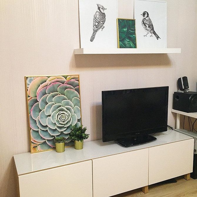 Система Бесто ІКЕА: індивідуальний дизайн для вітальні з урахуванням потреб зберігання.