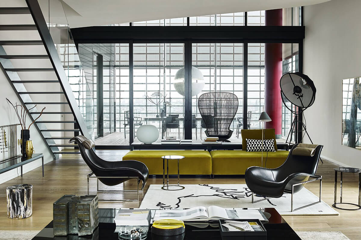 Інтер'єр у стилі Баухауз: мінімалістичний дизайн з функціональними меблями та великою кількістю світла.