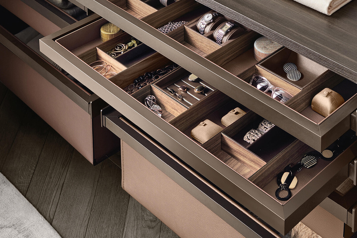 Висувна система зберігання для кухні: зручна організація кухонного простору