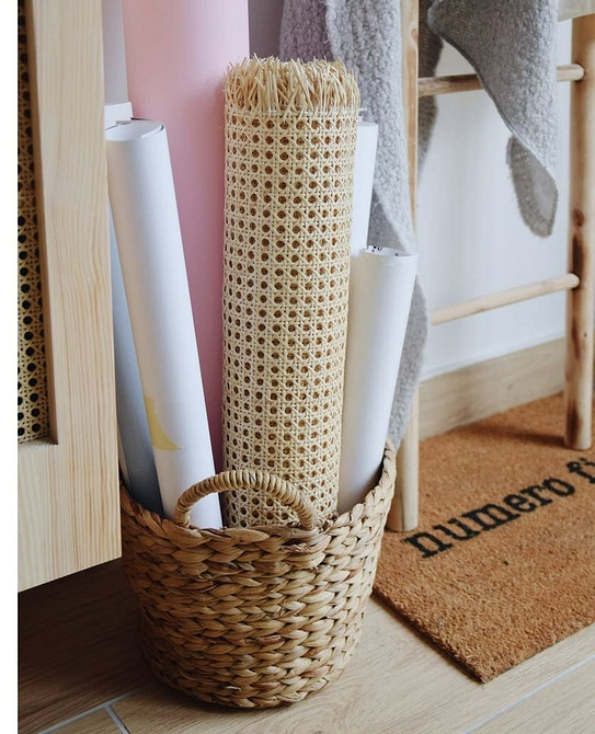 Оновлений комод Ікеа Івар з новими ручками та пофарбованими ніжками.