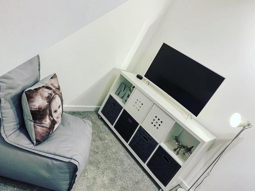 Натхнення для дому: креативне використання стелажів БІЛЛІ від ІКЕА