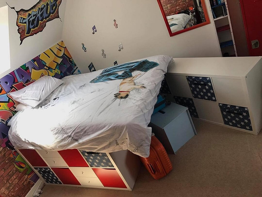 Полки та стелажі ІКЕА для організації меблів в будь-якій кімнаті вашого будинку