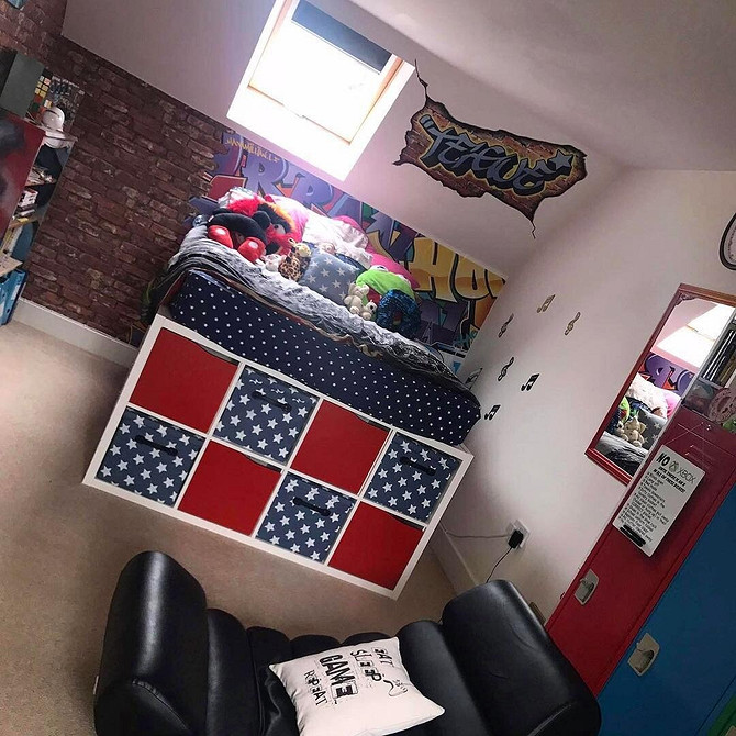 Надихаючі ідеї використання полиць та стелажів БІЛЛІ від ІКЕА для дому