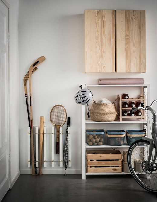 Декор стін з вузькими полицями IKEA: креативні ідеї для вашого інтер'єру