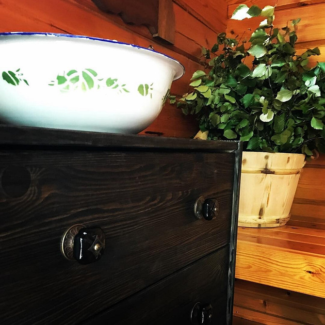 Комод в стильному інтер'єрі: ідеї для переробки та зберігання речей