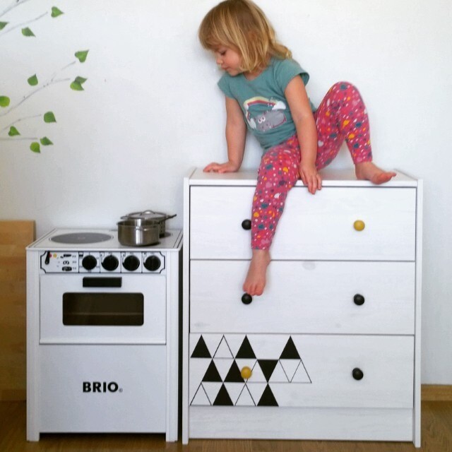 Оригінальний комод в інтер'єрі: ідеї переробки та використання старих меблів.