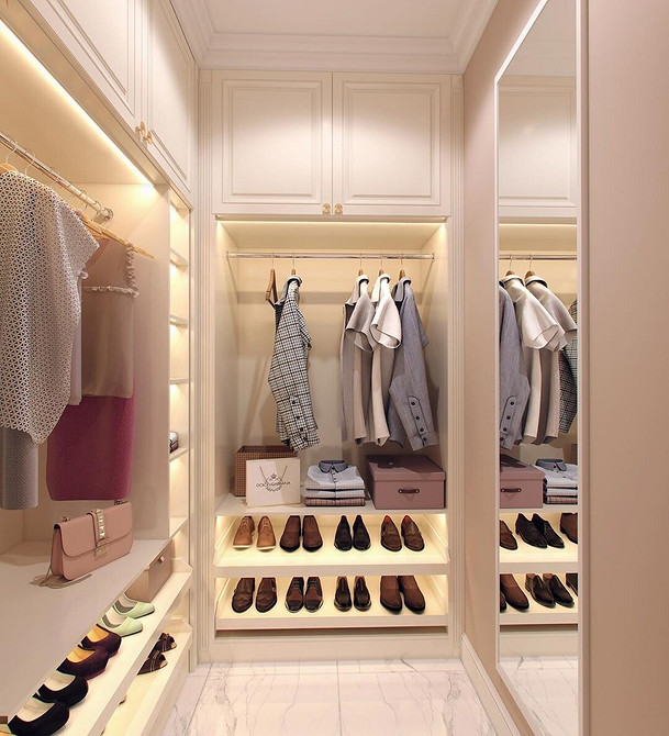 Меблі для маленької кімнати: уникайте занадто багато декоративних елементів, що захаращують простір.