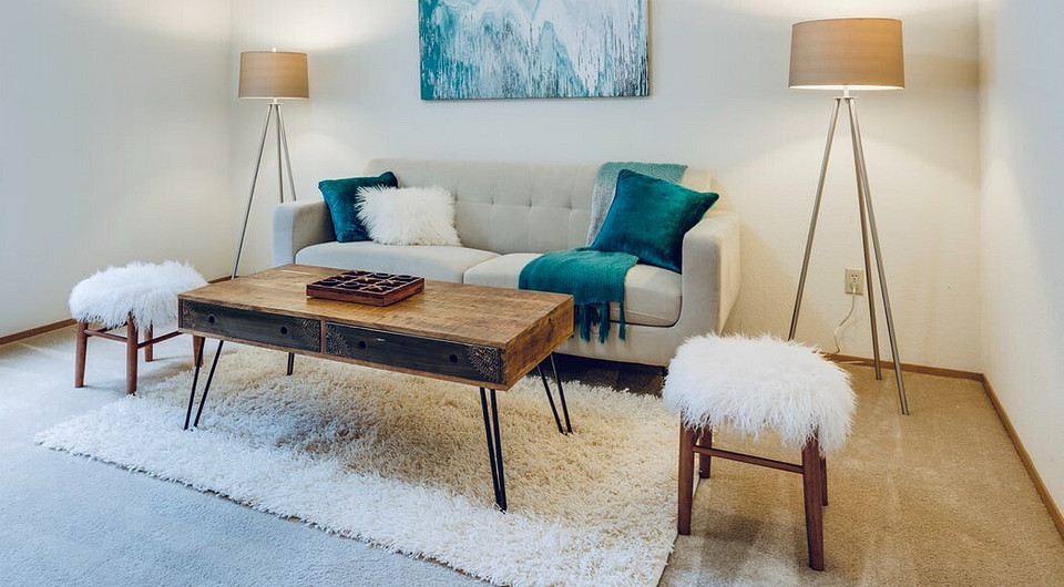 Предмети меблів, що візуально захаращують маленьку квартиру: непрактичний дизайн інтер'єру