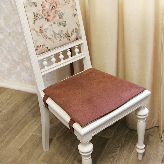 Реставрація старого дерев'яного стільця: покрокова інструкція з оновлення та фарбування меблів своїми руками.