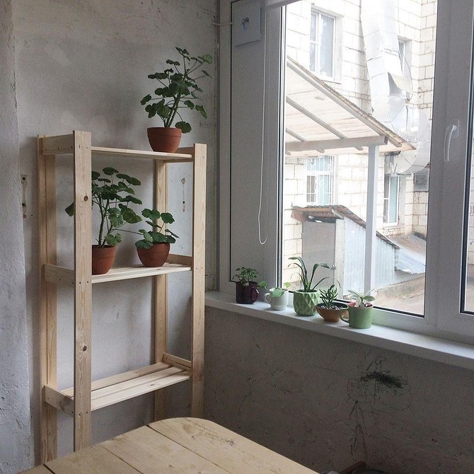 Стелаж Альберт IKEA на кухні: організація зберігання продуктів та посуду