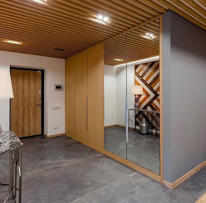 Внутрішнє наповнення шафи: організація простору для ефективного зберігання речей.