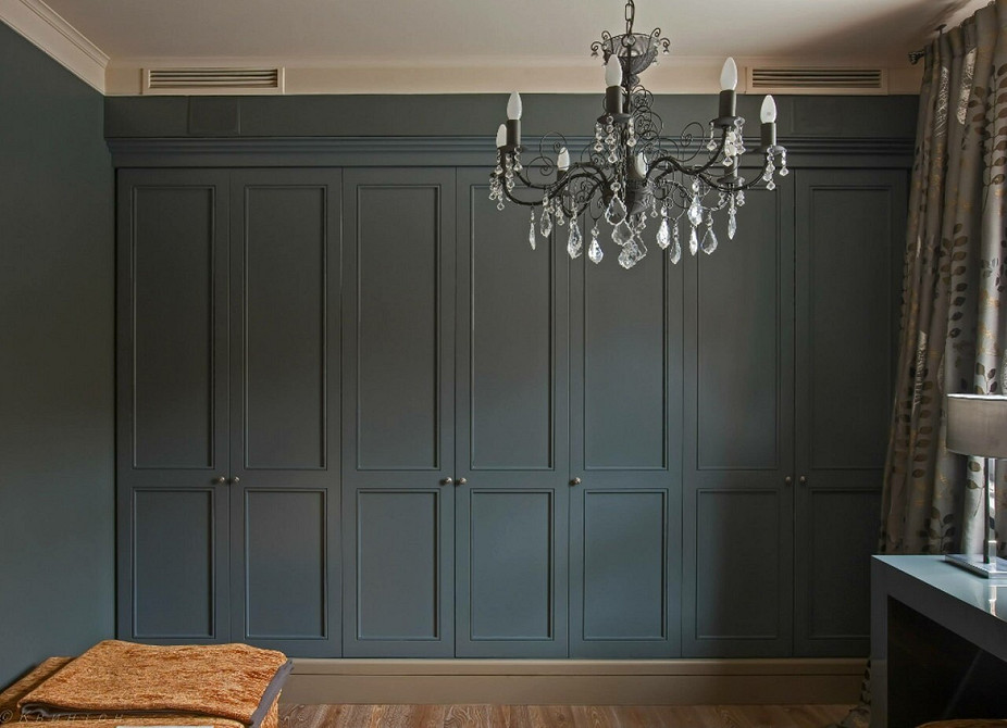 Проблеми при монтажі вбудованої шафи: як уникнути помилок на етапі встановлення.