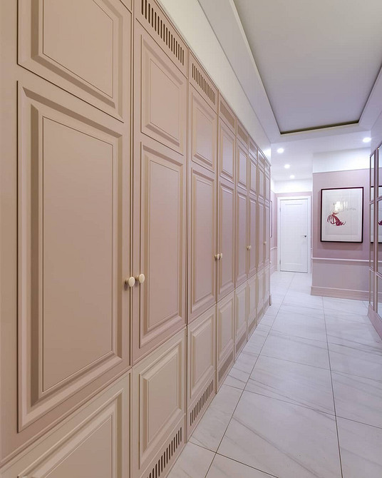 Ергономічність вбудованої шафи: створення зручного простору для зберігання речей.