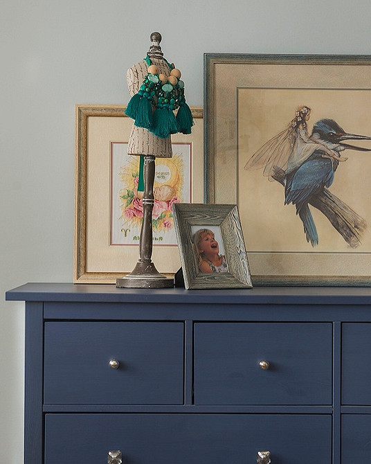 Перероблена шафа IKEA в сучасному інтер'єрі: стильне рішення для зберігання речей.