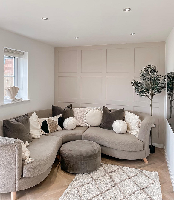 Бежевий диван з дерев'яними ніжками: природність та екологічність у вашому домі