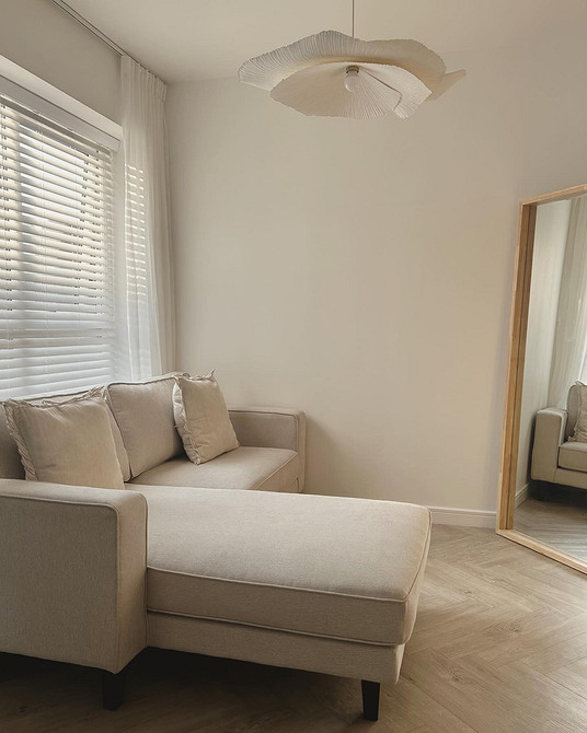 Бежевий шкіряний диван: розкіш та довговічність у вашому інтер'єрі