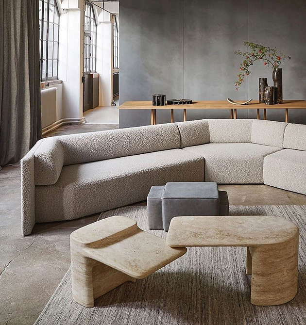 Бежевий диван в поєднанні з різними кольорами: гармонія та баланс в інтер'єрі