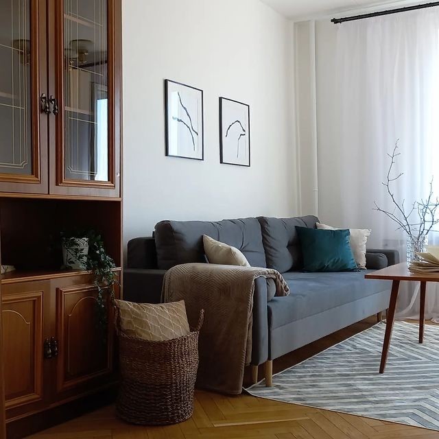 Надихаючі ідеї для дому: реставрація старої стінки з використанням сучасних матеріалів.