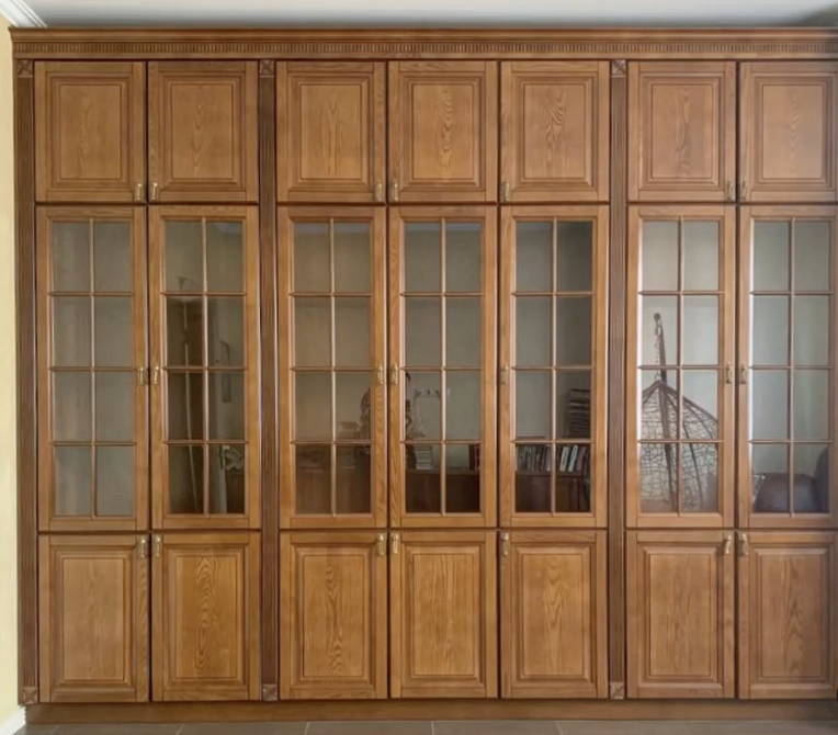 Надихаюча ідея для дому: реставрація стінки та оновлення меблів своїми руками.