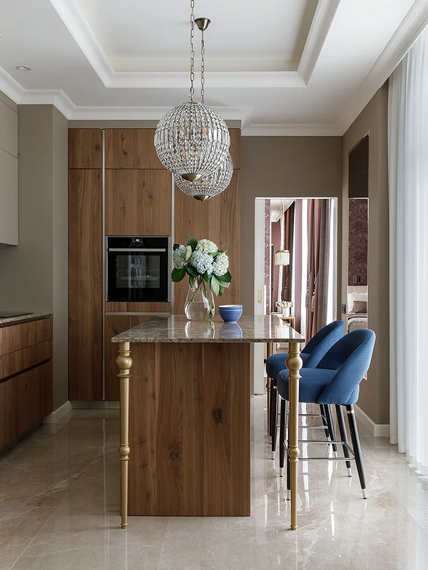 Кольорова гармонія в дизайні: м'які пастельні тони у поєднанні з акцентним декором.