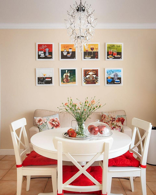 Стильний кухонний диван з оббивкою, що легко миється, дизайн маленької кухні