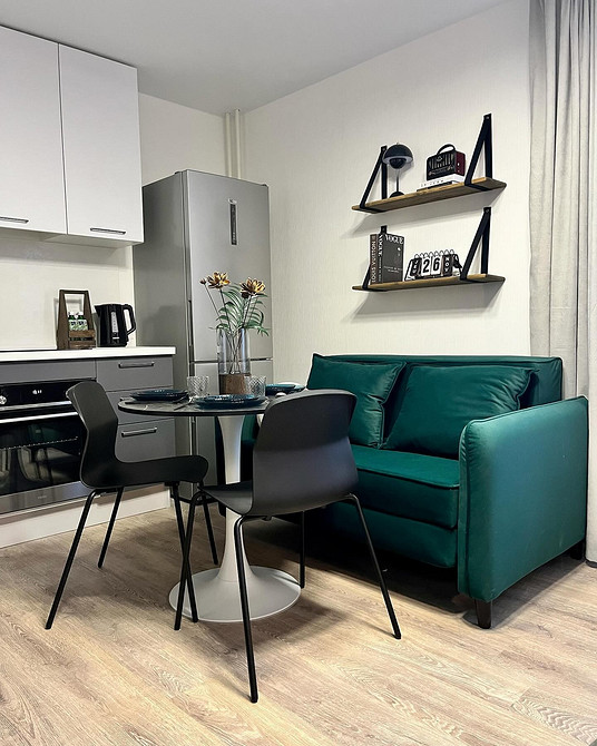 Кутовий диван на кухні: оптимальне використання простору та комфорт для всієї родини