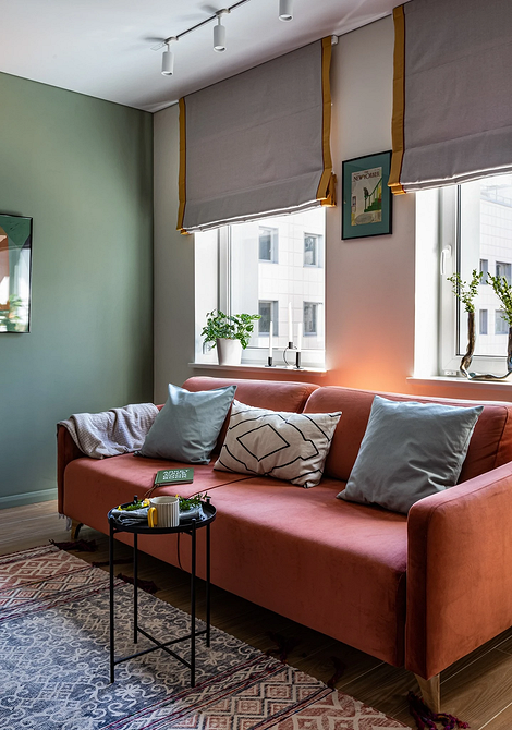 Дизайн інтер'єру вітальні з диваном, сучасна оббивка та стильні рішення